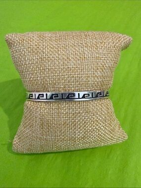 Vintage Navajo Sterling Silver Cuff Bracelet - Metal Finish
